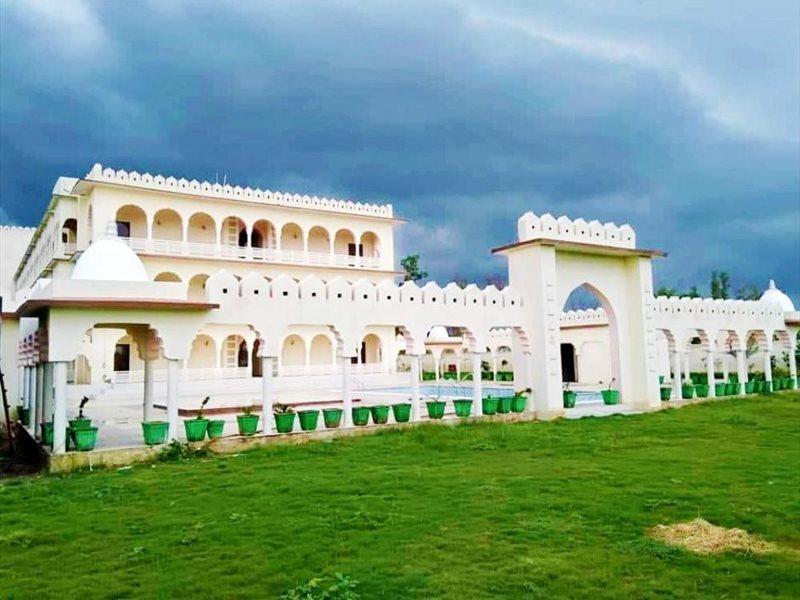 Regenta Resort Bharatpur, Fatehpur Sikri Road Екстериор снимка